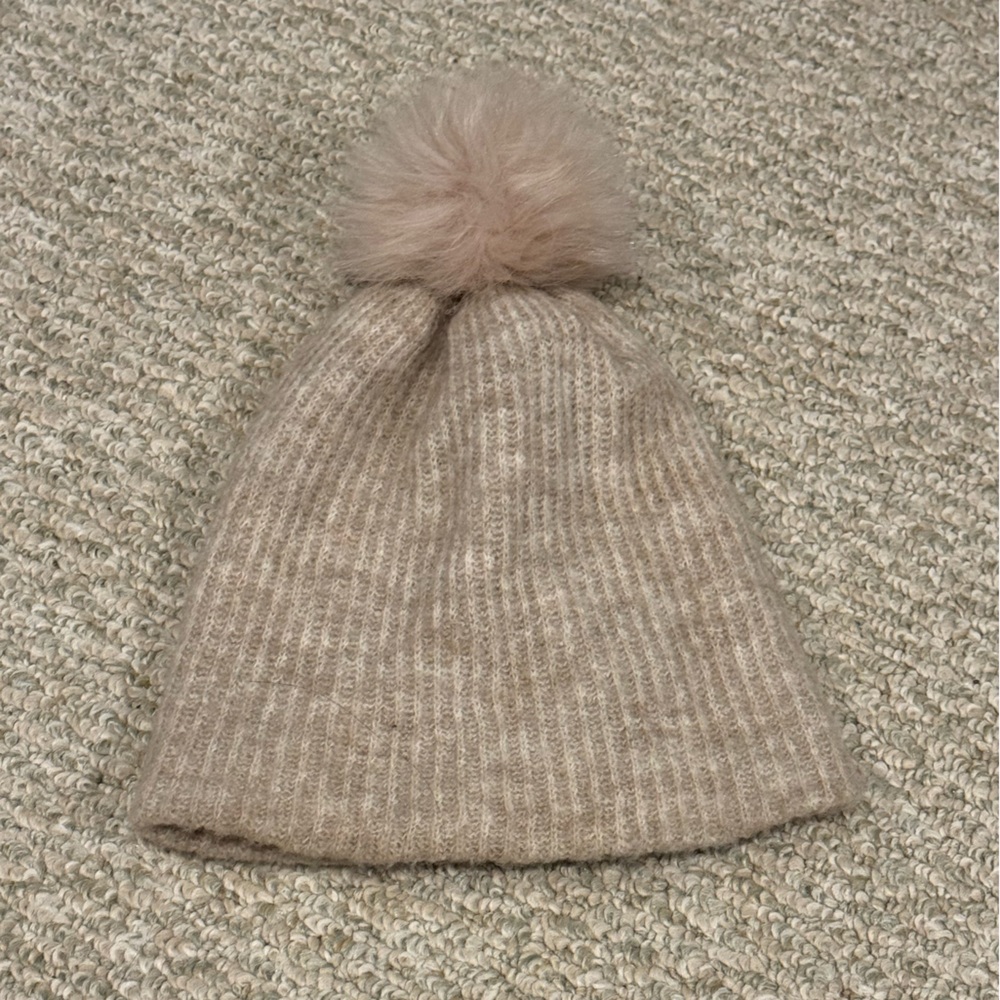 Gap Winter Puff Hat
